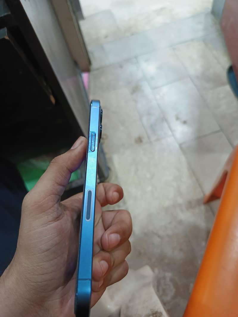 Iphone 12 pro max 3