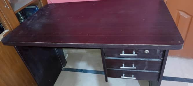 table and 3 chair