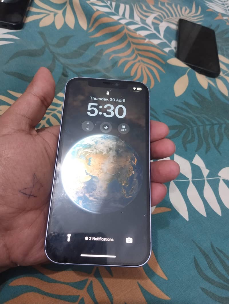 iPhone 12 0