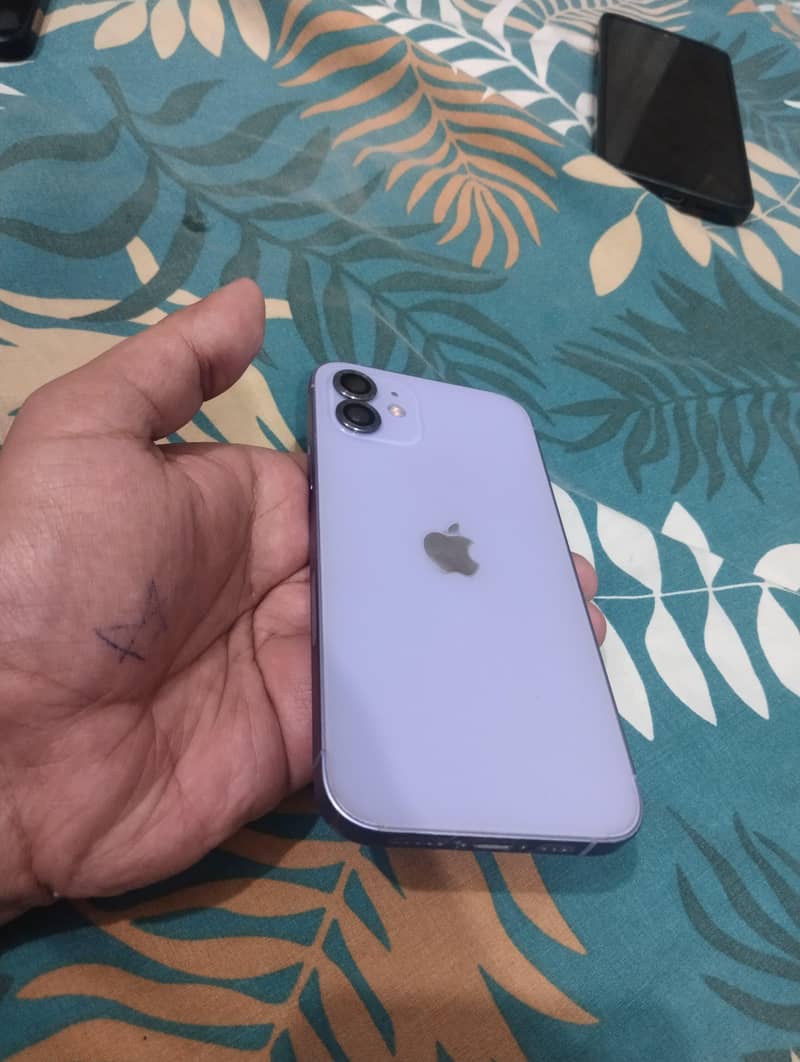 iPhone 12 2