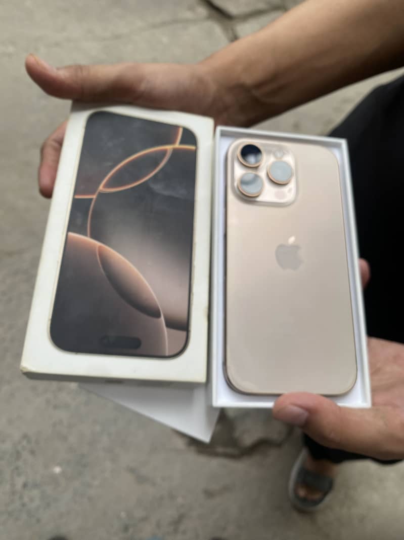 Iphone 16pro. 1