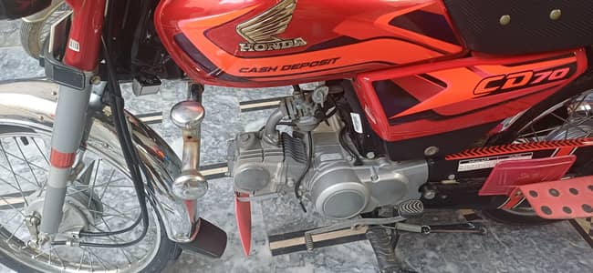 Honda motorcycle 70ccs / motorcycle 70ccs/ motorcycle