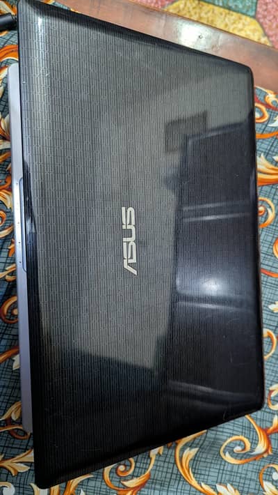 ASUS CORE i7