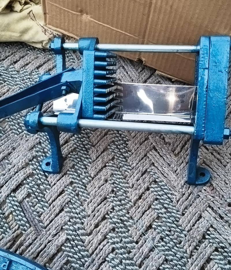 chips cutter 1