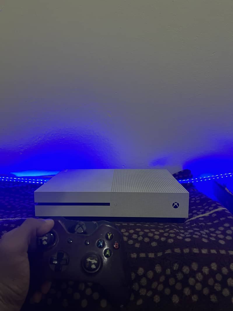 Xbox One s 1