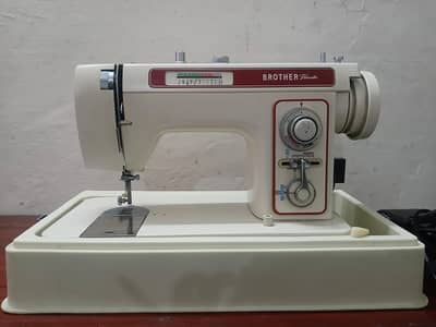 Sewing Machine in Excellent Condition
