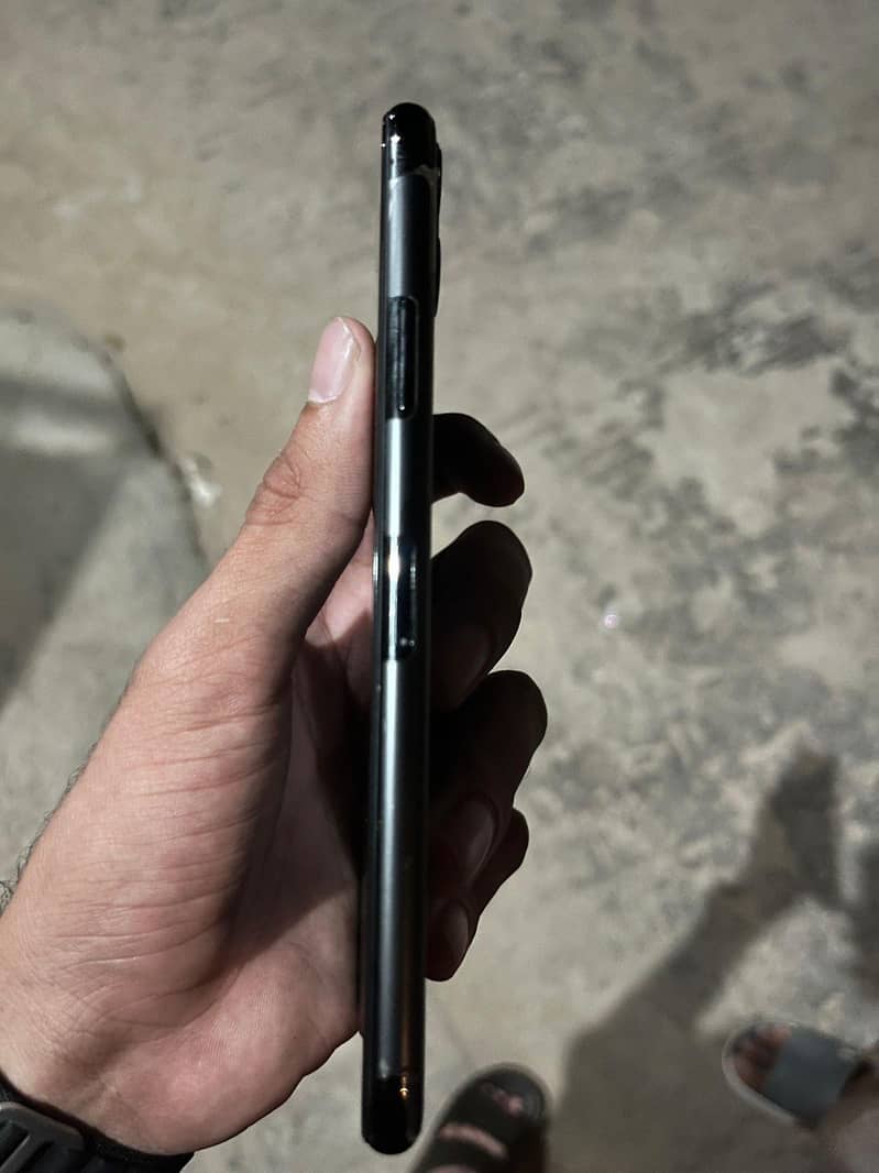 iphone 11 pro max 3