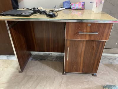 Computer Table new for sale