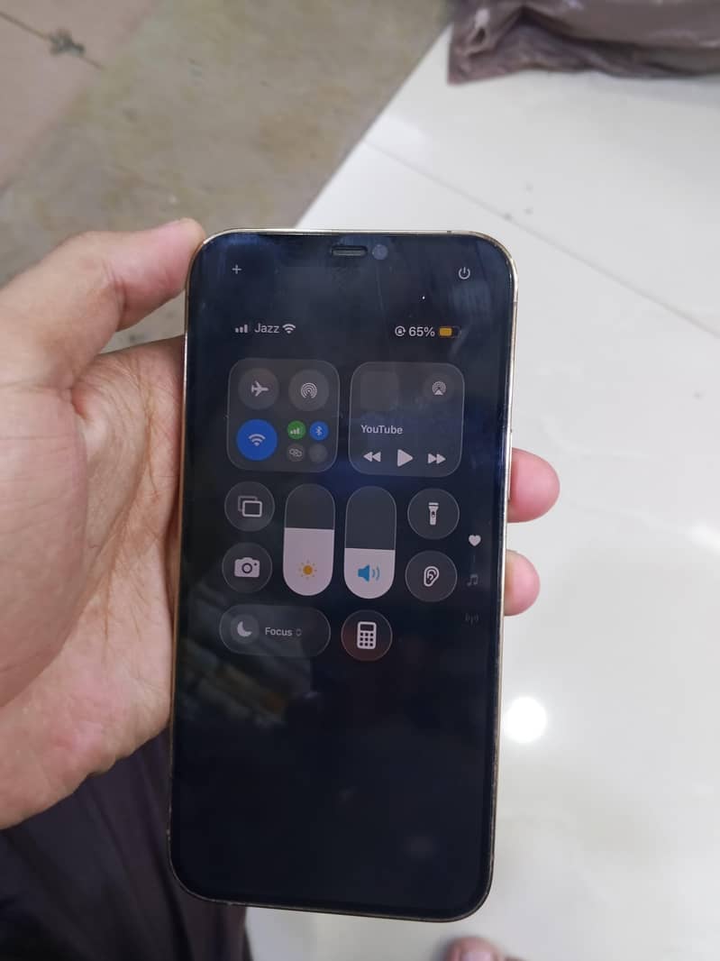 iphone 12 pro max 2
