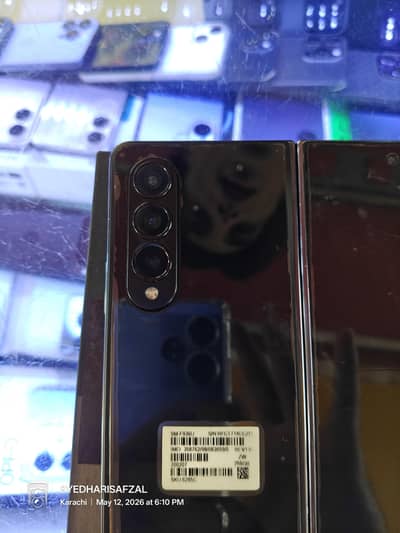 Samsung z fold4       8/256