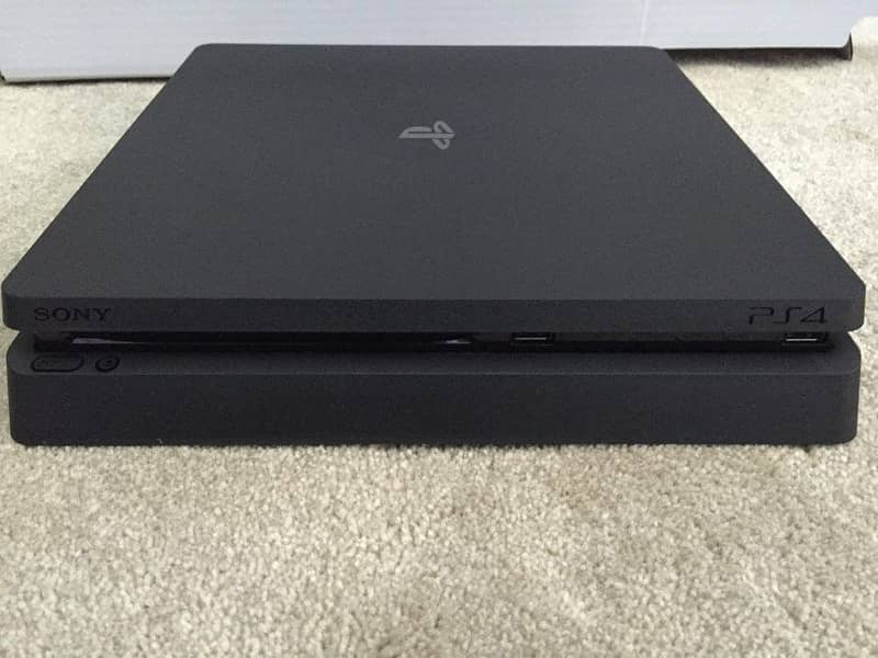 PS4 Slim 0