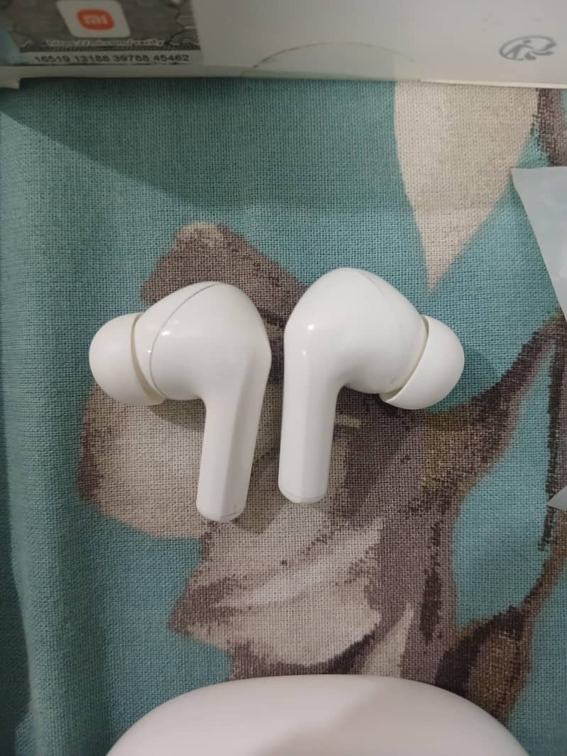 earbuds 3