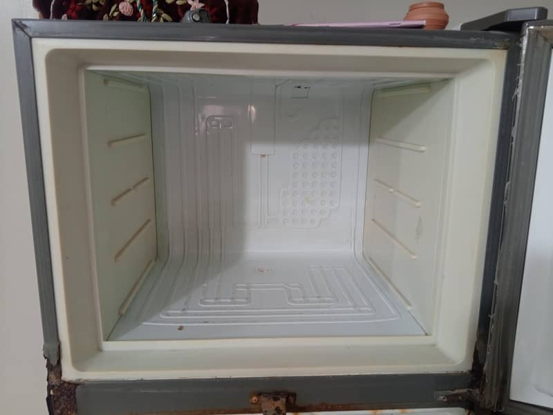 refrigerator 3