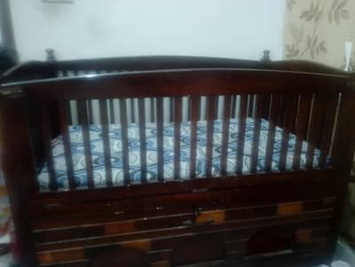 baby cot