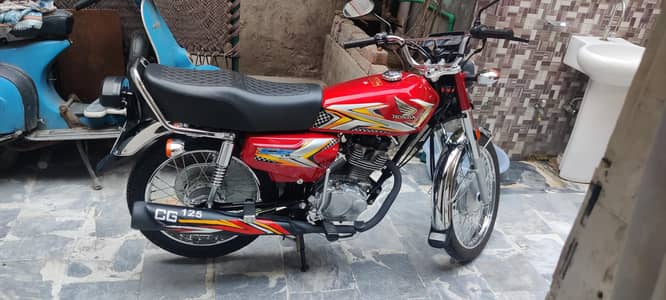 Honda 125 only 2700 Untiuch condition