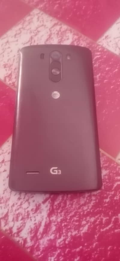 I'm selling my mob  LG 3 32