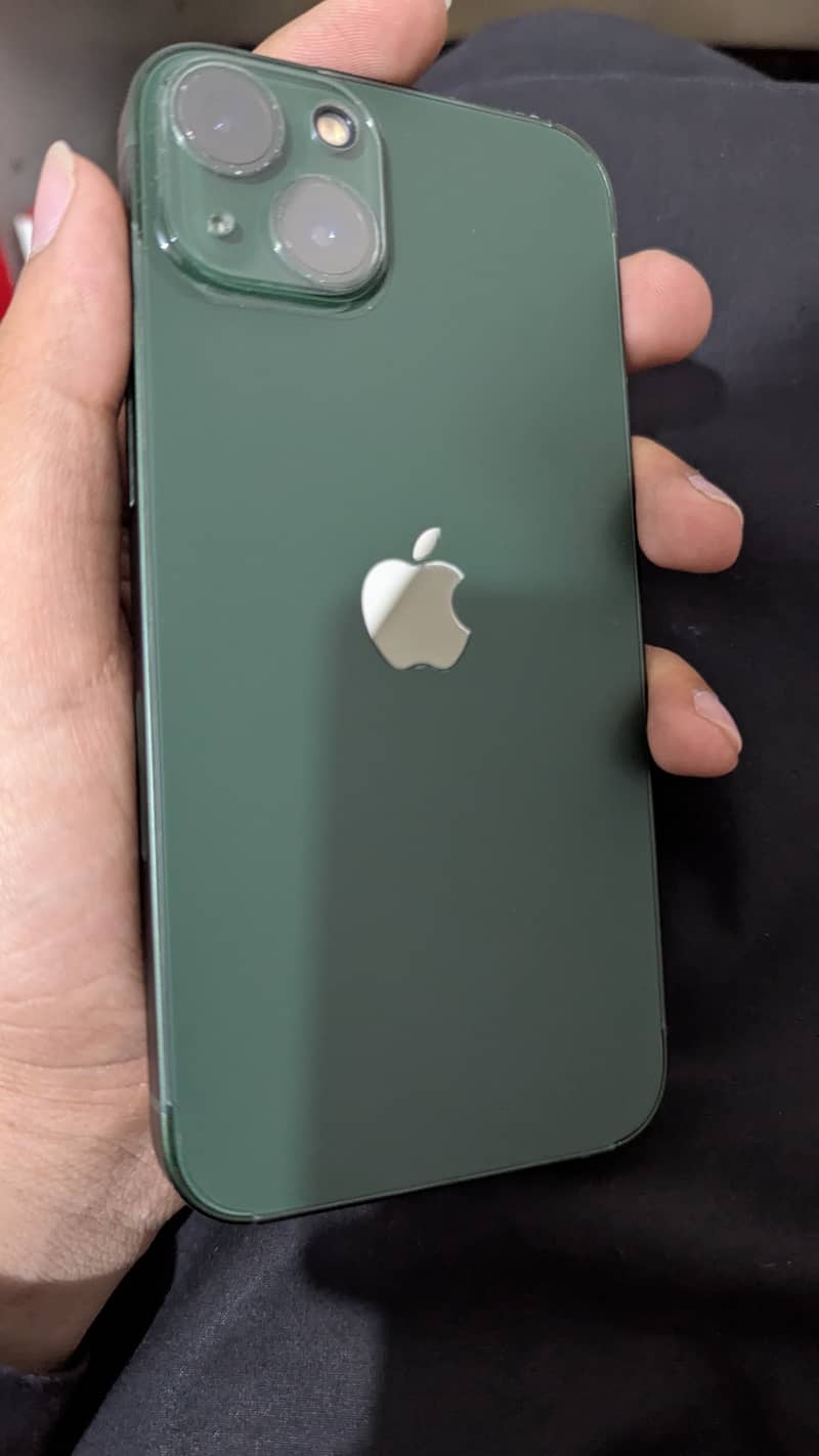 iPhone 13 0