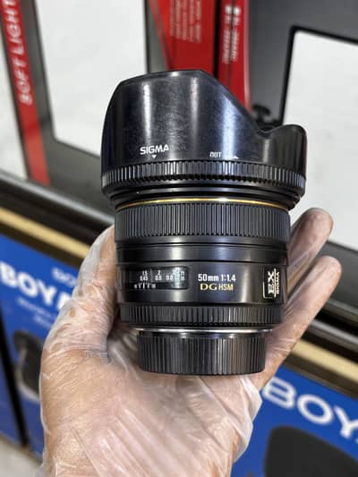 Nikon 50mm F/1.4 - Sigma 50mm 1.8 HSM for nikon