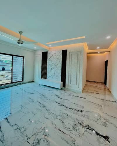 Beautiful Luxury Apartment Available For Rent In Askari 10 SEC S LAHR  Near To Park  Near To Masjid