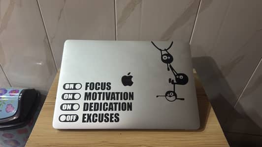 MacBook Pro 2018 15” | 16GB RAM | 512GB SSD | Radeon 4GB