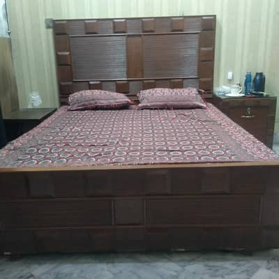 queen size bed good condition