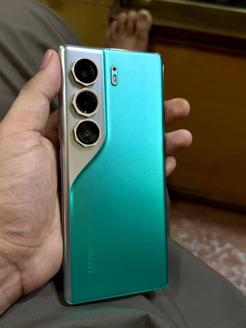 camon 40 Pro 4