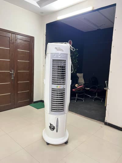 Cooler hyper brand condition 10/10 market sa new lana sa bhatar ha