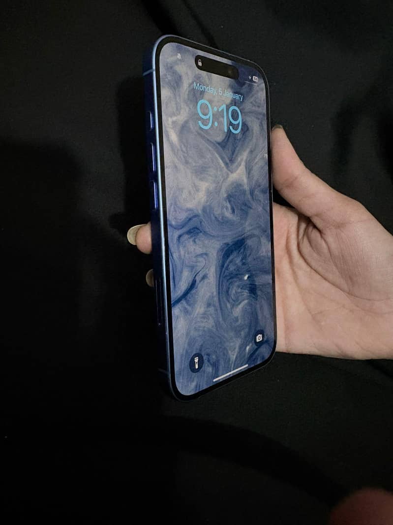 iPhone 16 1
