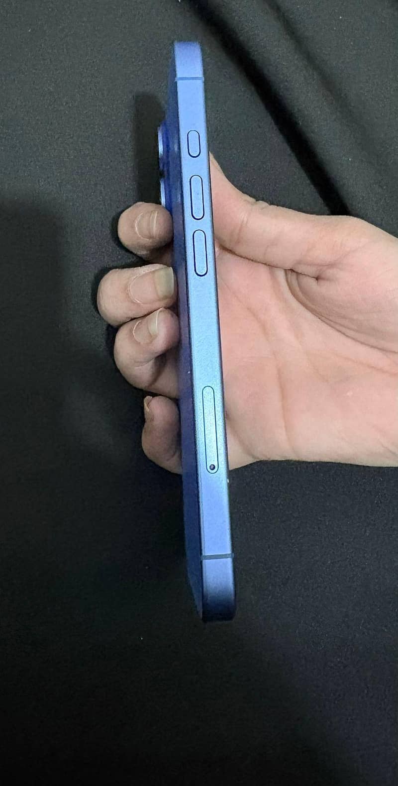 iPhone 16 3