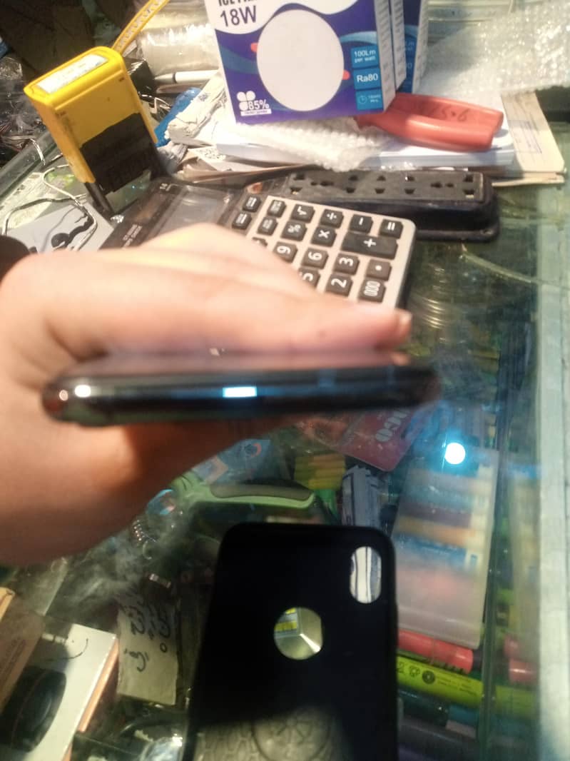 iphone xs max 4