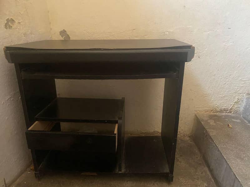 computer table 3