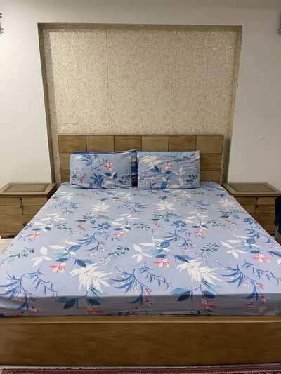 Beautiful classic designer bed, branded. All like brand new