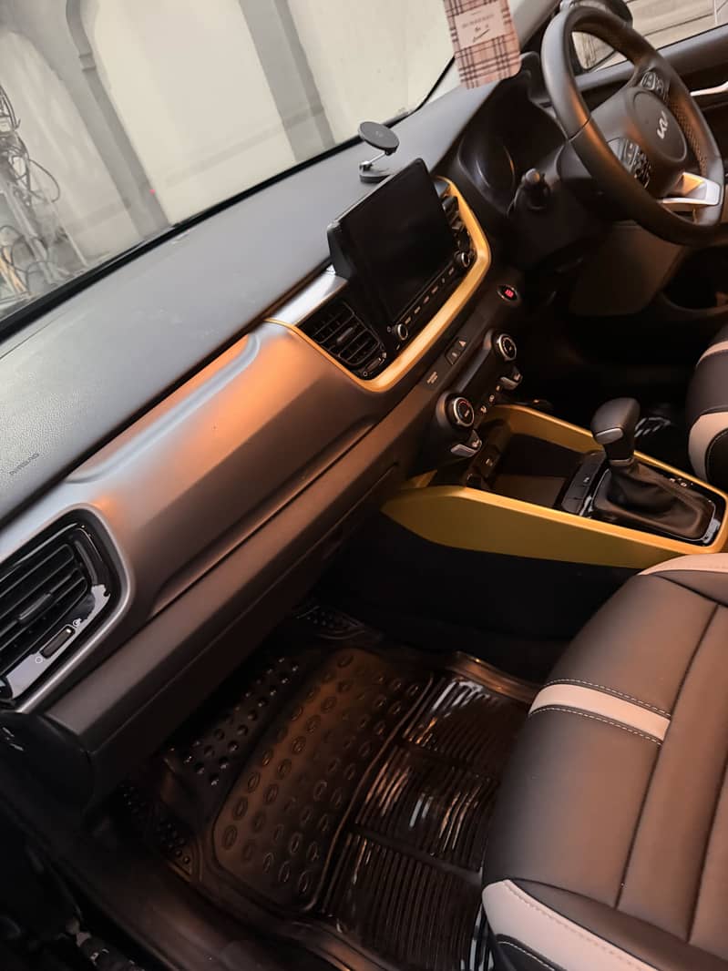 KIA Stonic EX+ 2021 | B To B Genuine | Low Mileage 8