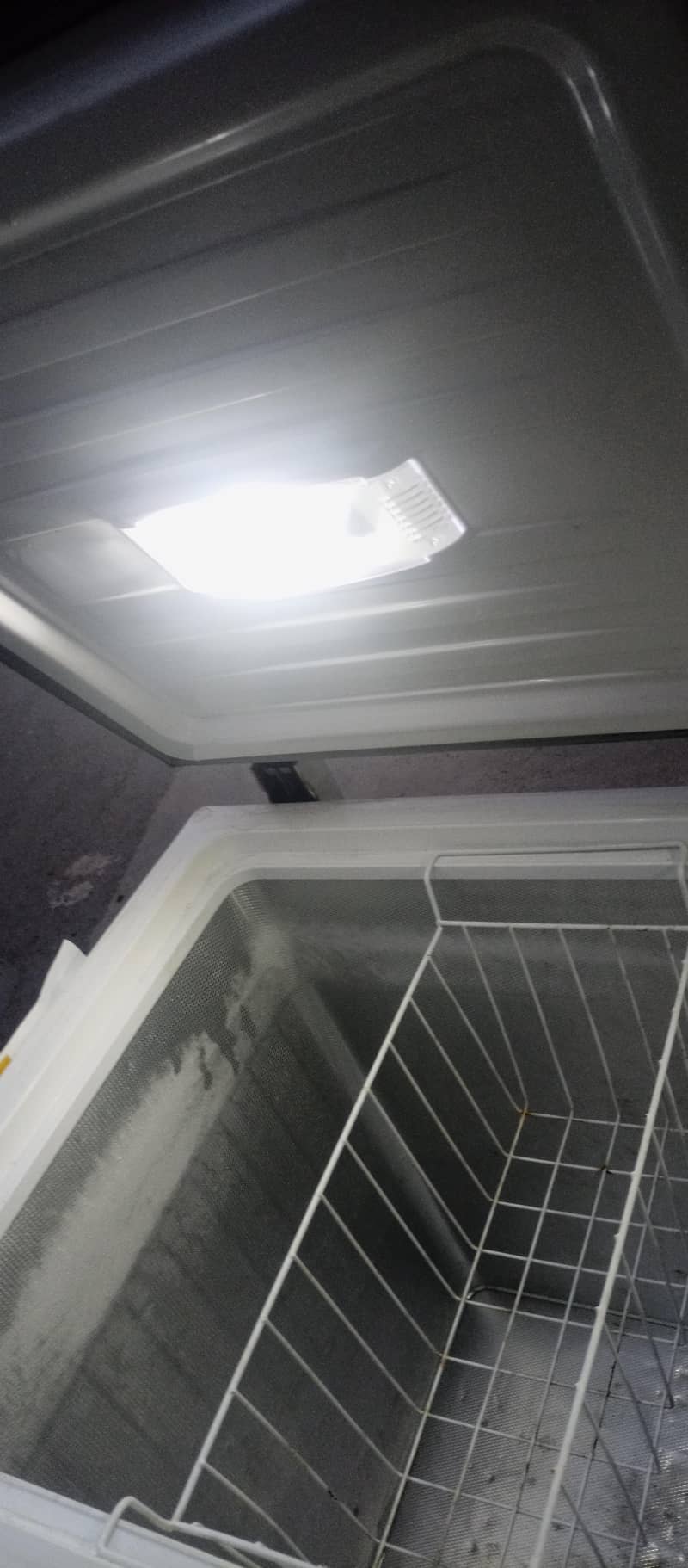 Good condition Freezer 2