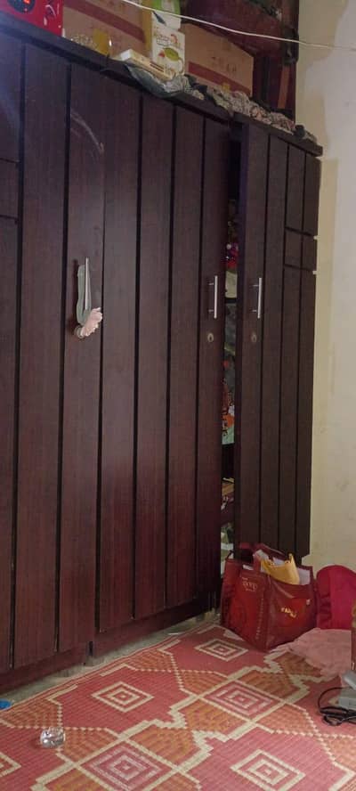 KING BED OR ALMARI FOR SALE