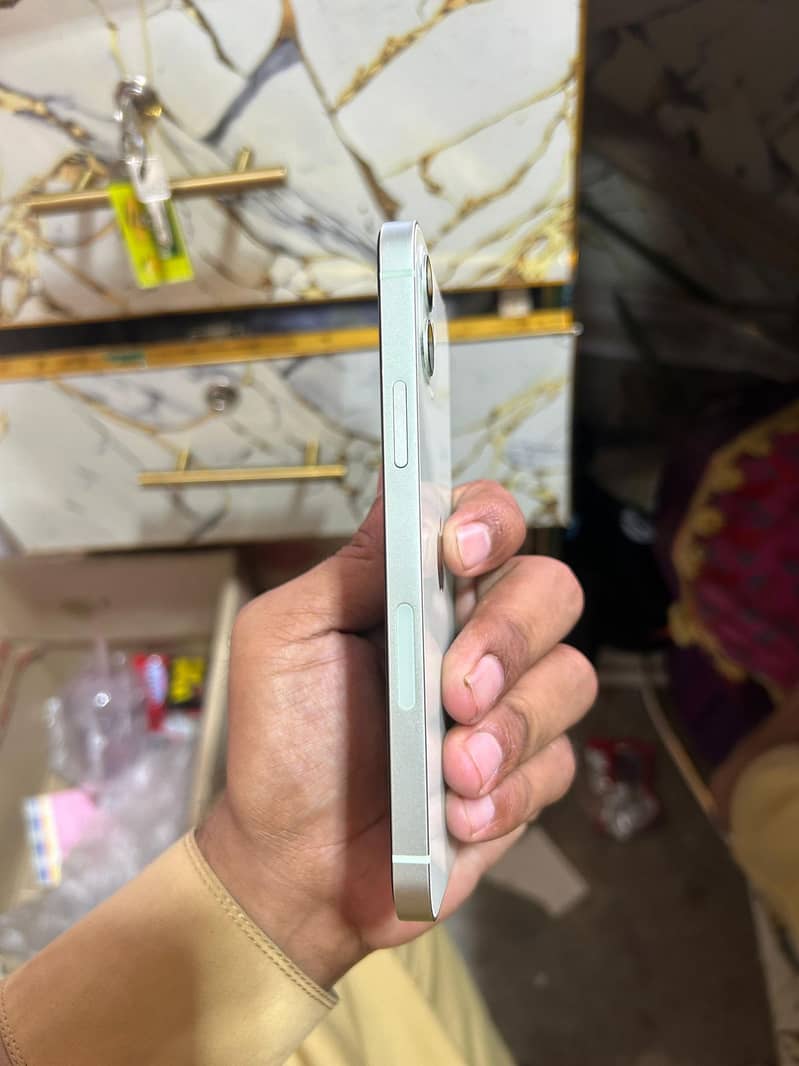 Apple iPhone 12 1
