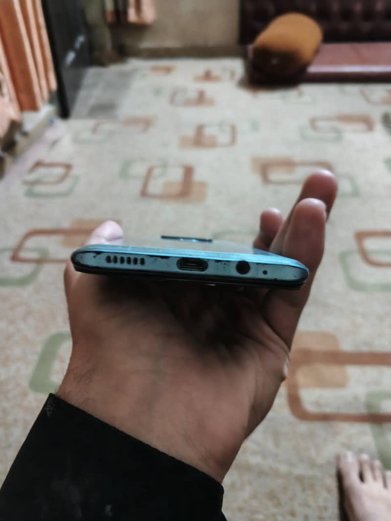 Tecno camon 16se 3