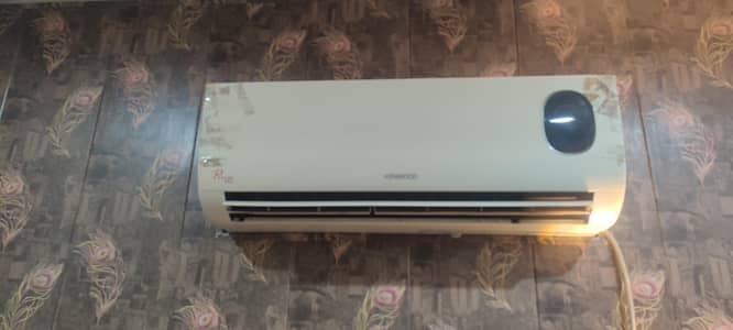  Kenwood 1 Ton AC (Japanese Model) – Excellent Condition for Sale 