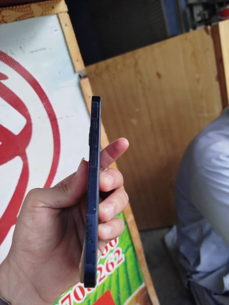 Apple iPhone 13 3