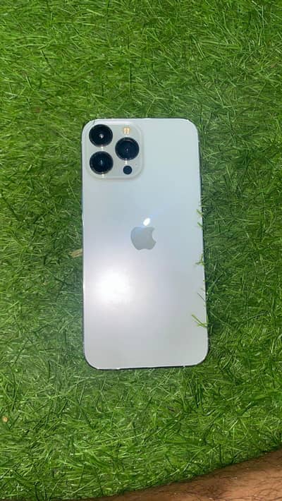 I phone 13pro max white colour