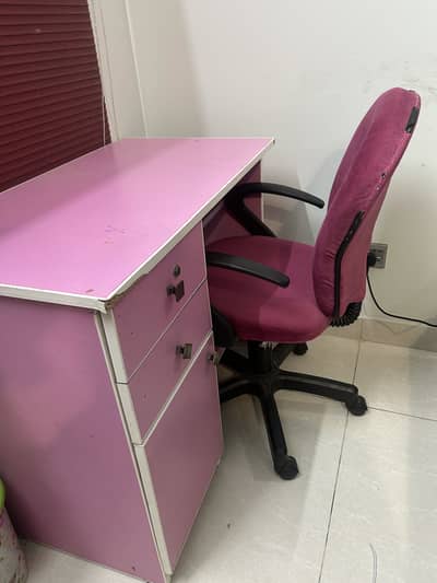 STUDY TABLE FOR KIDS