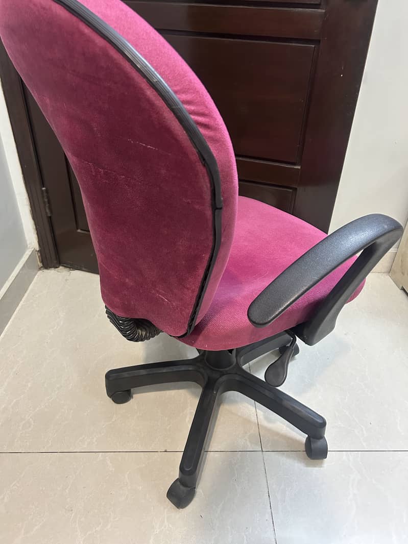 STUDY TABLE FOR KIDS 2