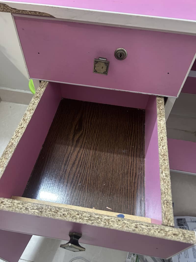 STUDY TABLE FOR KIDS 4