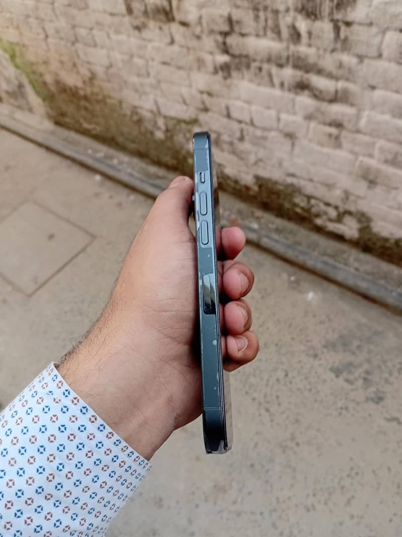iphone 14 pro 4
