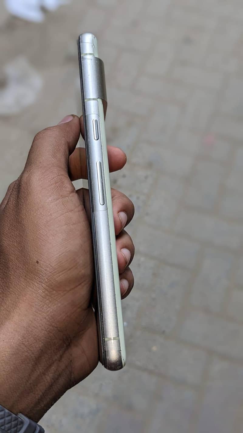 Google pixel 7.  Pta approved 1