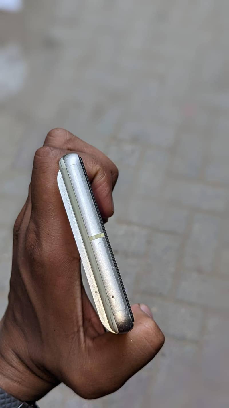 Google pixel 7.  Pta approved 4
