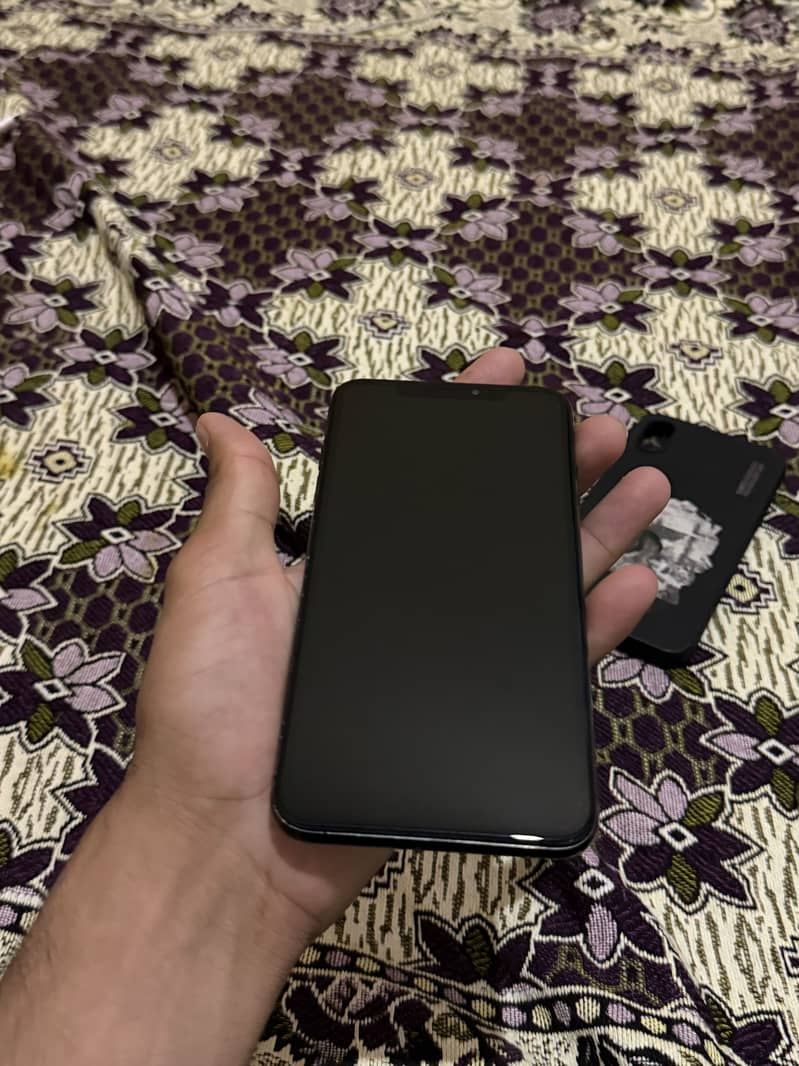 Xsmax 4
