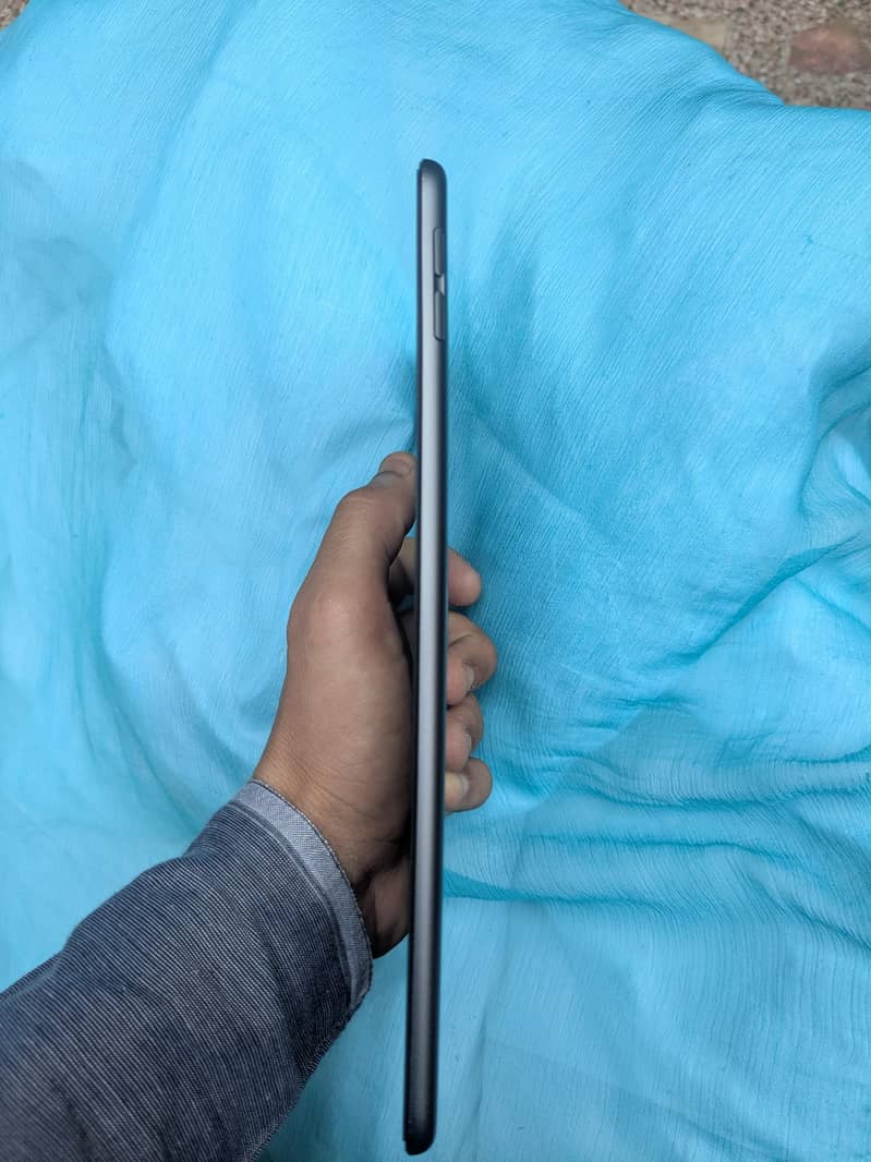 APPLE IPAD MINI 5 3
