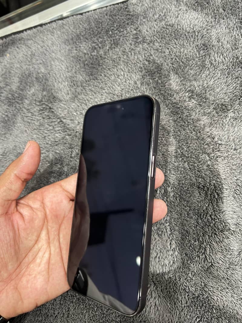 iphone 14 pro max 7