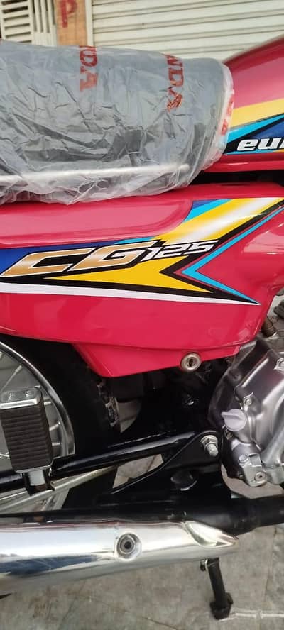 Honda 125 cc urgent for sale WhatsApp 0303*94*30*408
